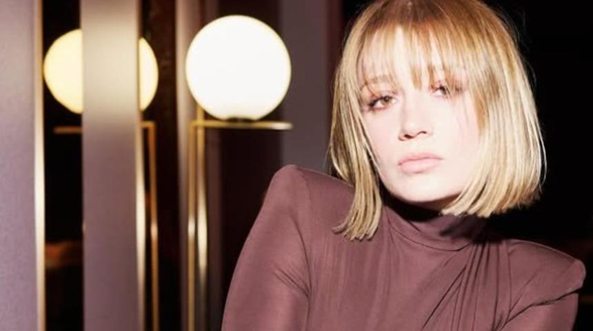 Gizem Karaca'nın biricik kızı Leyla Yaz 8 aylık oldu! Y&uuml;z&uuml;n&uuml; ilk kez g&ouml;sterdi 