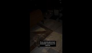 G&uuml;ndem olan anlar! Boşanacağı eşini başka bir kadınla bastı: "Evde 3 yaşında &ccedil;ocuğu uyuyor"