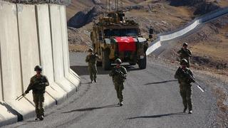 Son dakika: İran sınırında savaş alarmı! T&uuml;rk askeri tetikte