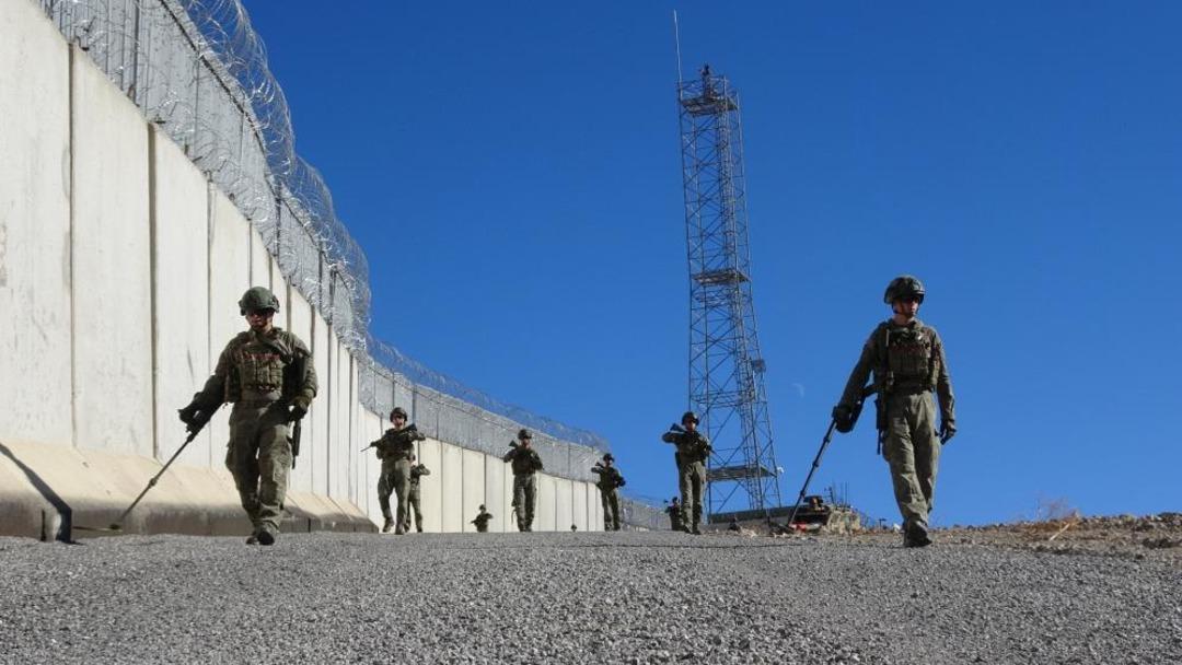 Sınırda savaş alarmı! Hareketlilik dikkat &ccedil;ekti... Mehmet&ccedil;ik in eli tetikte 1