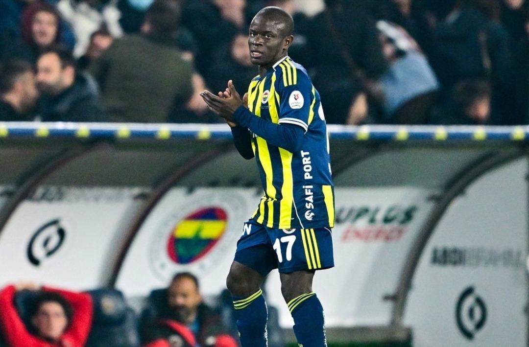 Kante oynadığı 2 ma&ccedil;ta bin pişman etti! Daha şimdiden eleştiriler başladı 3