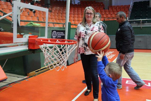 Banvit'te minik Kulig babasının yolunda