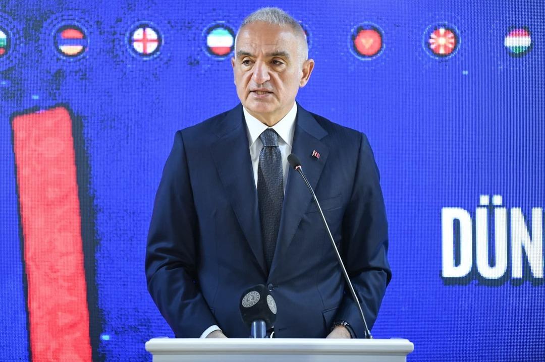 Bakan Ersoy  D&uuml;nya Dillerinde T&uuml;rk&ccedil;e  s&ouml;zl&uuml;ğ&uuml;n&uuml; tanıttı! 1