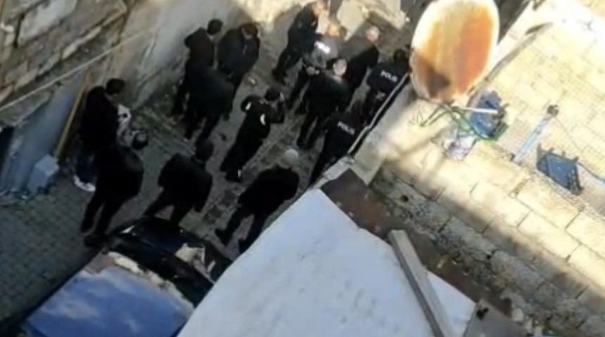 Yer: Gaziantep... &Uuml;vey kardeşi evine hırsızlığa gelip onu boğmaya &ccedil;alıştı! Kahreden haber