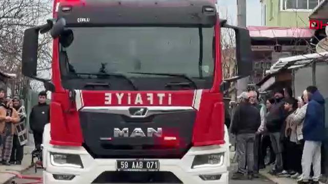 Tekirdağ'da ev yangını büyümeden söndürüldü
