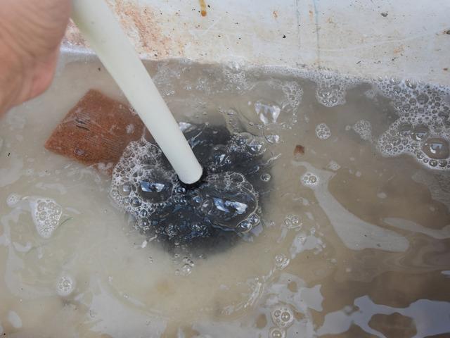 Tıkanmış lavaboyu anında a&ccedil;an y&ouml;ntem! 2 yemek kaşığı yetiyor