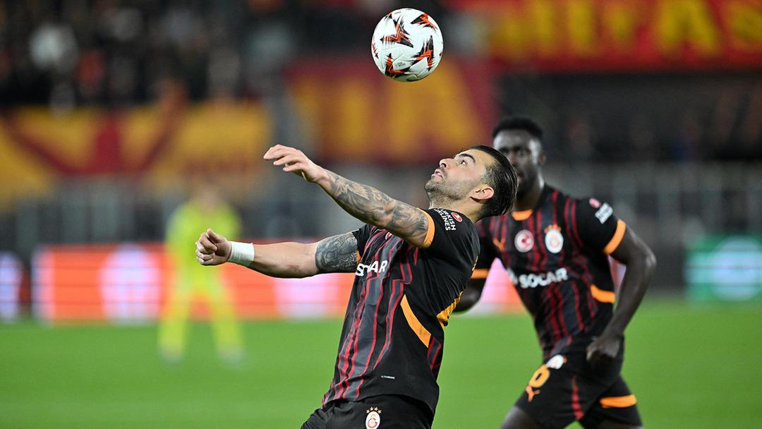 Galatasaray a b&uuml;y&uuml;k şok: Konyaspor a yenildi! Zirve fena karıştı 10