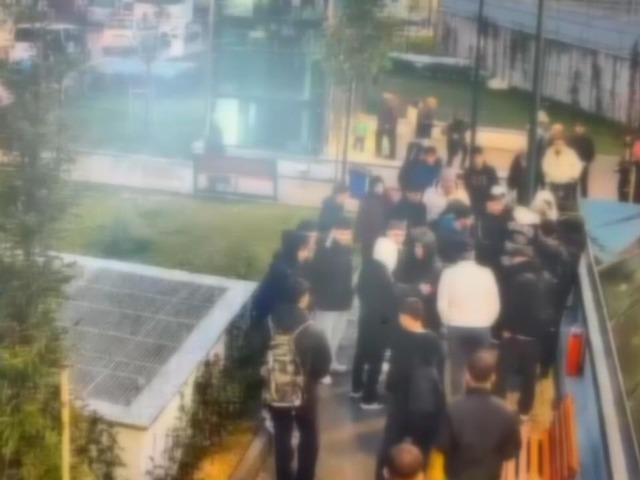 Bı&ccedil;aklanan gencin ailesini tehdit etmişlerdi: 3 tutuklama