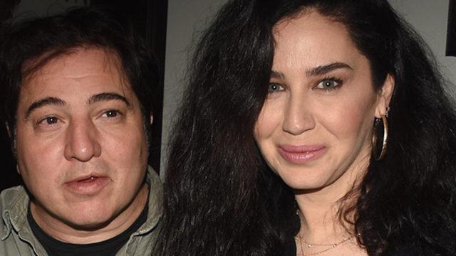 Hastalandı, eve gitti!