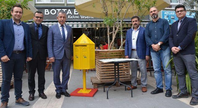 Adana’da kartpostal ve mektup kültürü yeniden canlandırıyor