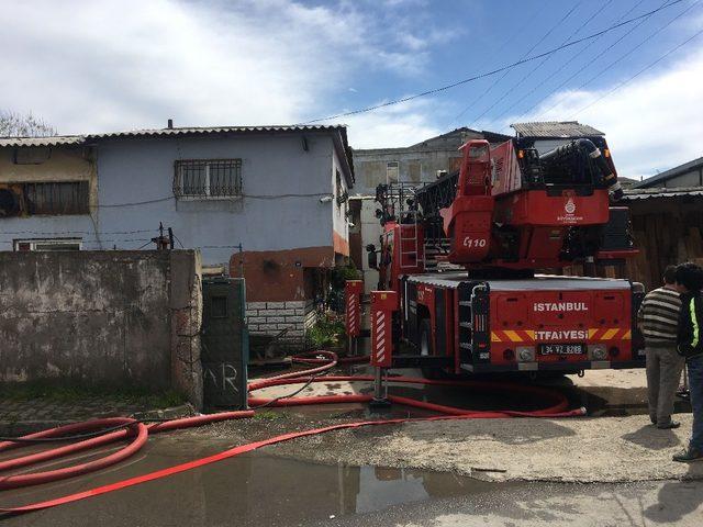 İstanbul’da fabrika yangını korkuttu