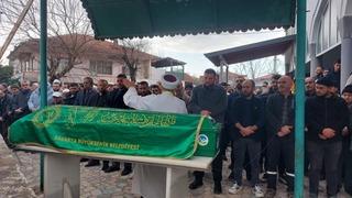 Evinden 20 kamyon çöp çıkarılan yaşlı adam son yolculuğuna uğurlandı