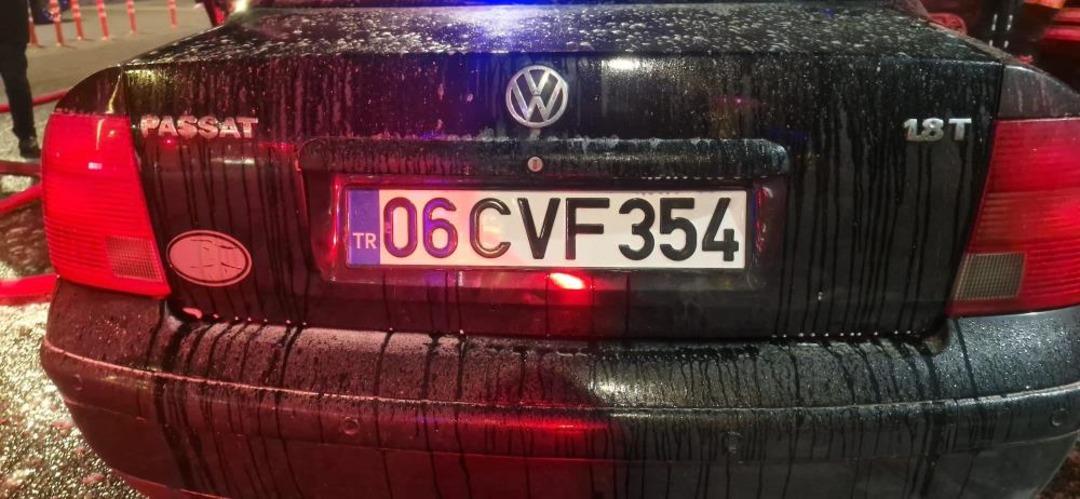 Yozgat&rsquo;ta otomobil alev alev yandı: Korku dolu anlar kameraya yansıdı 1