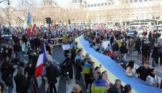 Paris&rsquo;te Ukrayna&rsquo;ya destek y&uuml;r&uuml;y&uuml;ş&uuml;