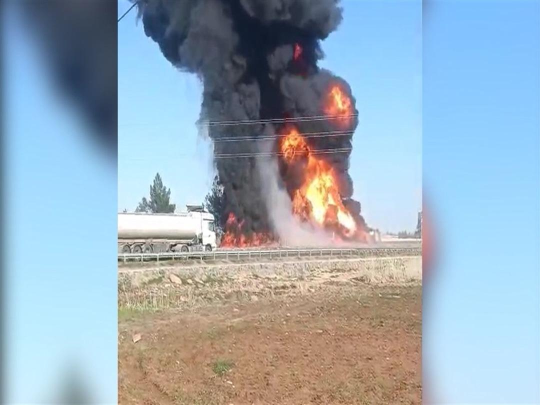 Şanlıurfa da devrilen yakıt yüklü TIR yandı; 1 yaralı 2