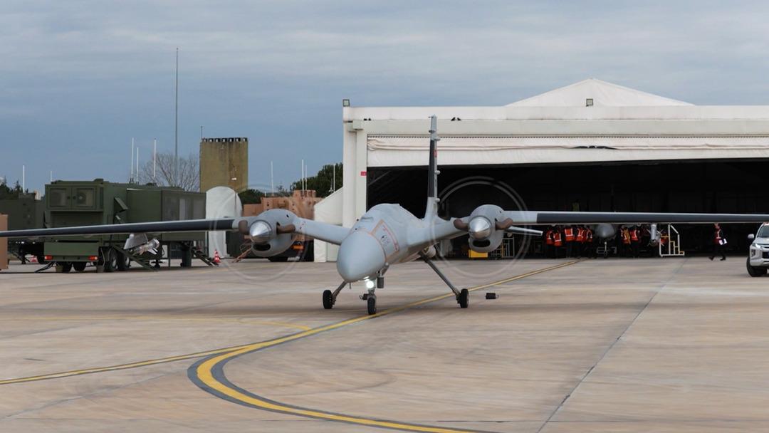 Bayraktar Akıncı dan bir ilk: Eren Mühimmat ile hava-hava atışında tam isabet 1