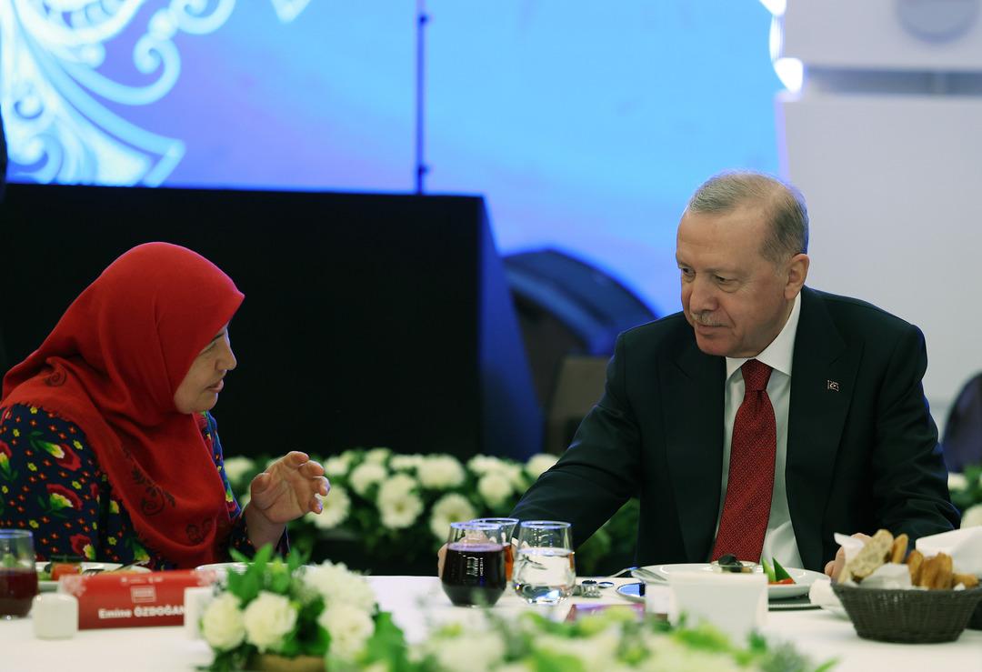 Cumhurbaşkanı Erdoğan duyurdu! Aylık 15 bin TL yardım ve faizsiz kredi imkanı: Kimler yararlanabilecek? 1