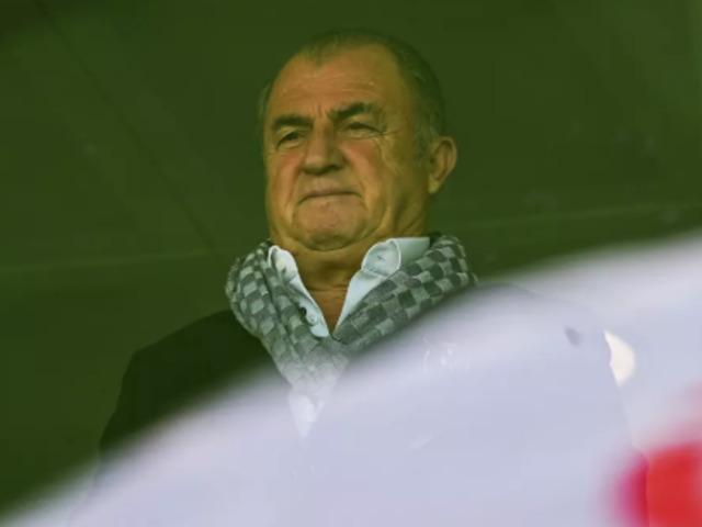 S&uuml;per Lig trib&uuml;nlerinde Terim s&uuml;rprizi! O ma&ccedil;ı takip etti