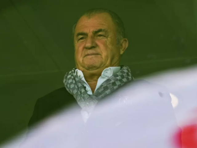 S&uuml;per Lig trib&uuml;nlerinde Terim s&uuml;rprizi! O ma&ccedil;ı takip etti