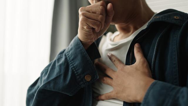 Geçmeyen öksürük hayatını değiştirdi! 30 yaşındaki Mahir nadir görülen MEN2 sendromu çıktı