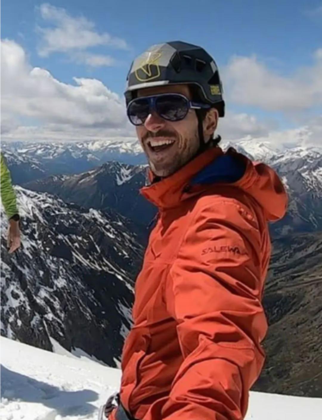 Dağın zirvesinde kız arkadaşını &ouml;l&uuml;me terk etti: Mahkeme kararı şoke etti! 1