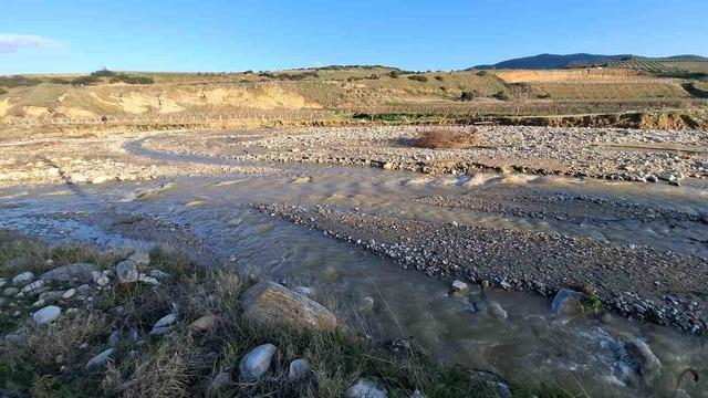 Ziyanlar&rsquo;da dere taştı, tarım arazileri zarar g&ouml;rd&uuml; 2
