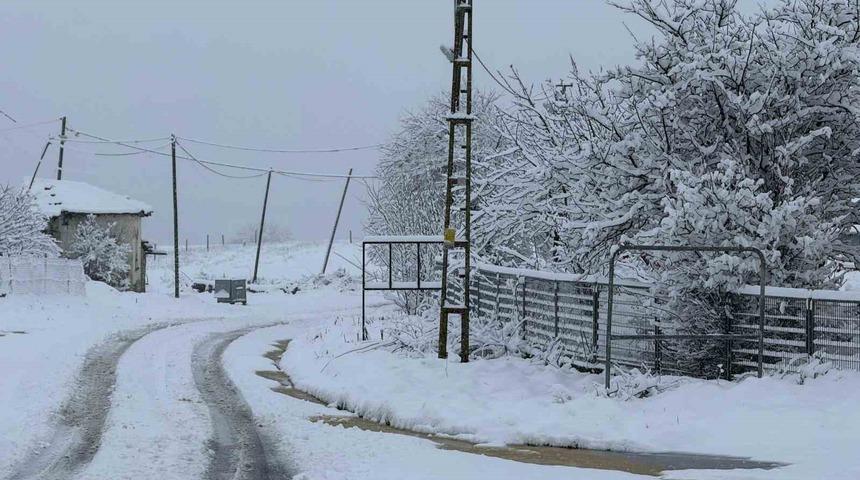 Tekirdağ&rsquo;ın y&uuml;ksek kesimleri karla kaplandı