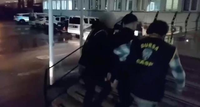 Bursa’da kuyumcuya silahlı yağma girişiminin şüphelisi yakalandı 1