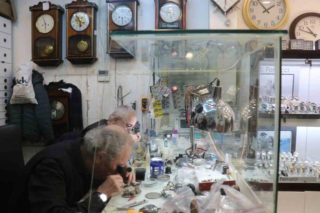 Saat sevdasından yurt dışı eğitimini bıraktı: Yıllardır zamana sevgiyle ayar veriyor 5