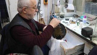 Saat sevdasından yurt dışı eğitimini bıraktı: Yıllardır zamana sevgiyle ayar veriyor