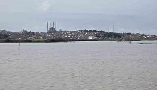 Selimiye Camii, g&ouml;le d&ouml;nen tarlalardan İstanbul&rsquo;daki Sultanahmet&rsquo;i andırdı