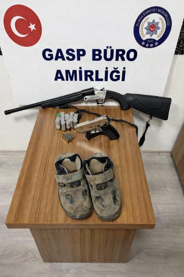 Bursa’da kuyumcuya silahlı yağma girişiminin şüphelisi yakalandı 4