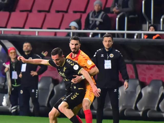 İzmir derbisinde "5 kuruş" kaosu! Altay'ın bilet misillemesine Tire FK'dan olay yanıt: "B&uuml;y&uuml;k Altay'ı nasıl muhta&ccedil; ettiniz a&ccedil;ıklayın!"