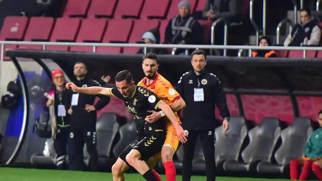 İzmir derbisinde 5 kuruş kaosu! Altay'ın bilet misillemesine Tire FK'dan olay yanıt: Büyük Altay'ı nasıl muhtaç ettiniz açıklayın!