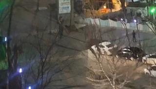  Uzun namlulu silahla &ccedil;evreye rastgele ateş a&ccedil;tı: Yaralılar var