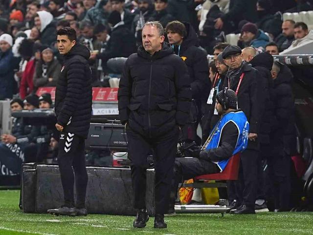 Beşiktaş'ta Sergen Yal&ccedil;ın cezalı duruma d&uuml;şt&uuml;