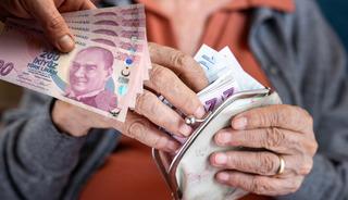Emekli bayram ikramiyesi i&ccedil;in 3 senaryo! İşte konuşulan zamlı rakamlar