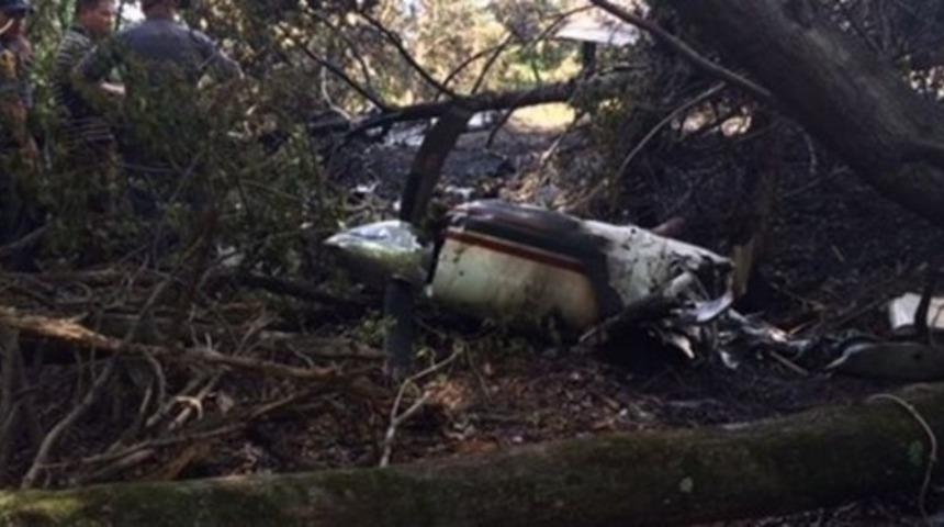 Fransa'da uçak düştü: Ölüler var