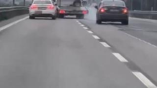 Tuzla'da aracı sıkıştırıp şoförü darp eden sürücü adliyeye sevk edildi