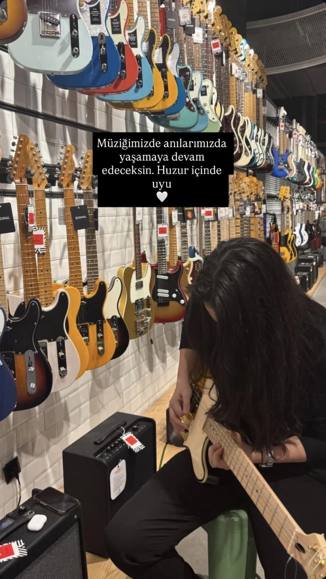 Metroda raylara atlayarak canına kıymıştı!  Akran zorbalığı  iddiası: Arkadaşına attığı mesaj ortaya &ccedil;ıktı! 3