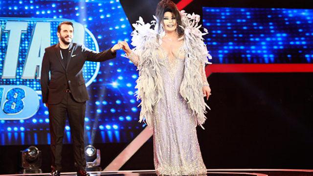 Bülent Ersoy hastaneye kaldırıldı