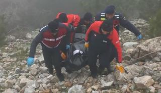 Dinamitle &ouml;ld&uuml;, cesedi u&ccedil;urumdan atıldı