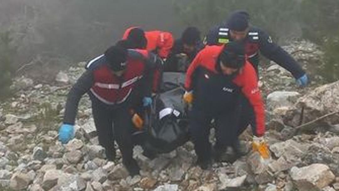 Dinamitle &ouml;ld&uuml;, cesedi u&ccedil;urumdan atıldı! Eşi ve oğlu dahil 9 ş&uuml;pheli g&ouml;zaltında 2