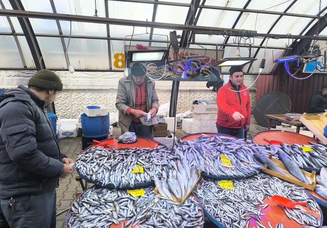 Ramazan da satışlar arttı: Tezgahlarda yoğunluk  Fiyatlar &ccedil;ok uygun  2