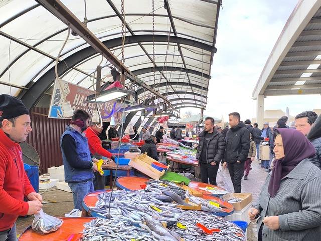 Ramazan'da satışlar arttı: Tezgahta yoğunluk 'Fiyatlar &ccedil;ok uygun'