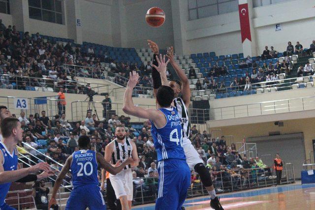 Sakarya Büyükşehir Basketbol - İstanbul Büyükşehir Belediyesi Spor Kulübü: 86-95