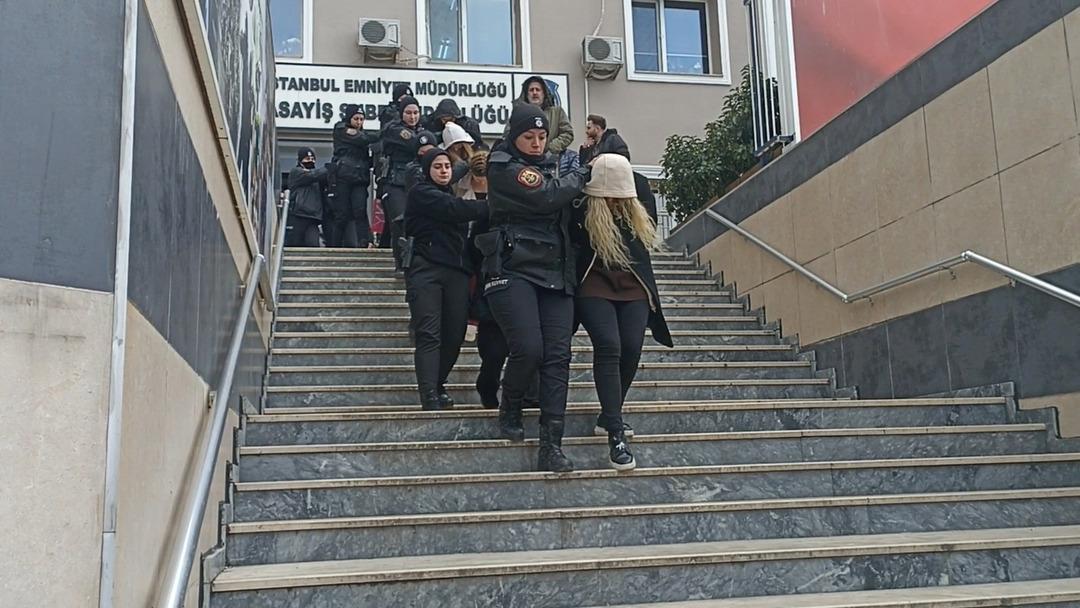 &Uuml;nl&uuml; y&ouml;netmen Seren Y&uuml;ce yi vurmuşlardı!  Şapkalı Volkan  &ccedil;etesi &ccedil;&ouml;kertildi 6