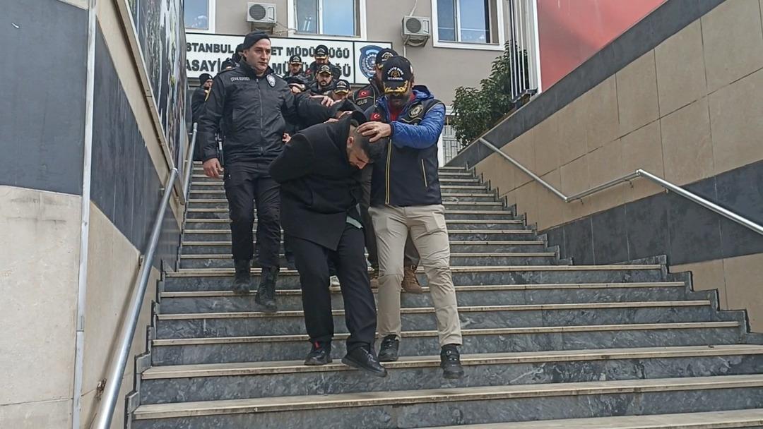 &Uuml;nl&uuml; y&ouml;netmen Seren Y&uuml;ce yi vurmuşlardı!  Şapkalı Volkan  &ccedil;etesi &ccedil;&ouml;kertildi 2