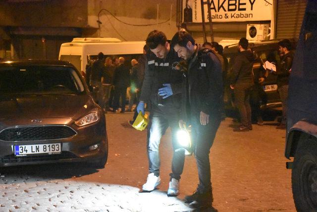 Beyoğlu'nda kahvehaneye ateş açıldı: yaralılar var(1)