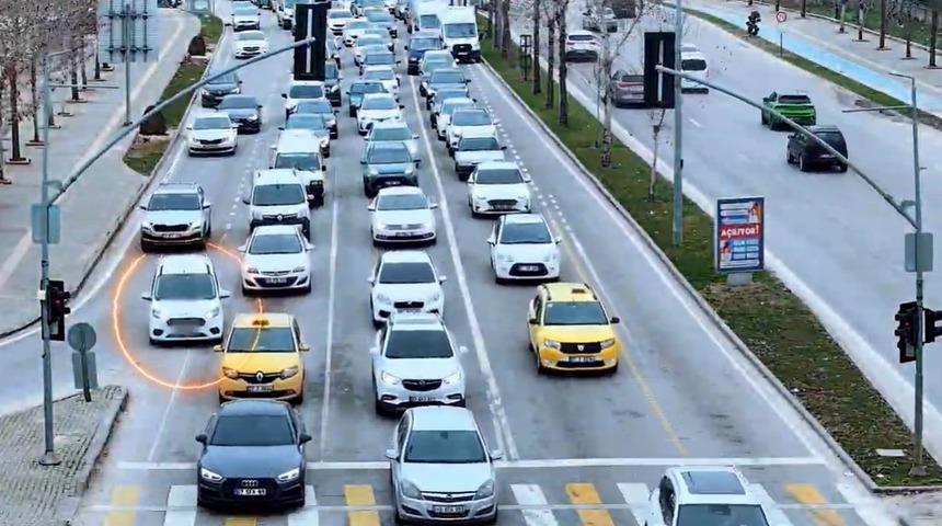 Gaziantep&rsquo;te &rsquo;kaynak&rsquo; yapan 694 ara&ccedil; s&uuml;r&uuml;c&uuml;ye 864 bin TL ceza